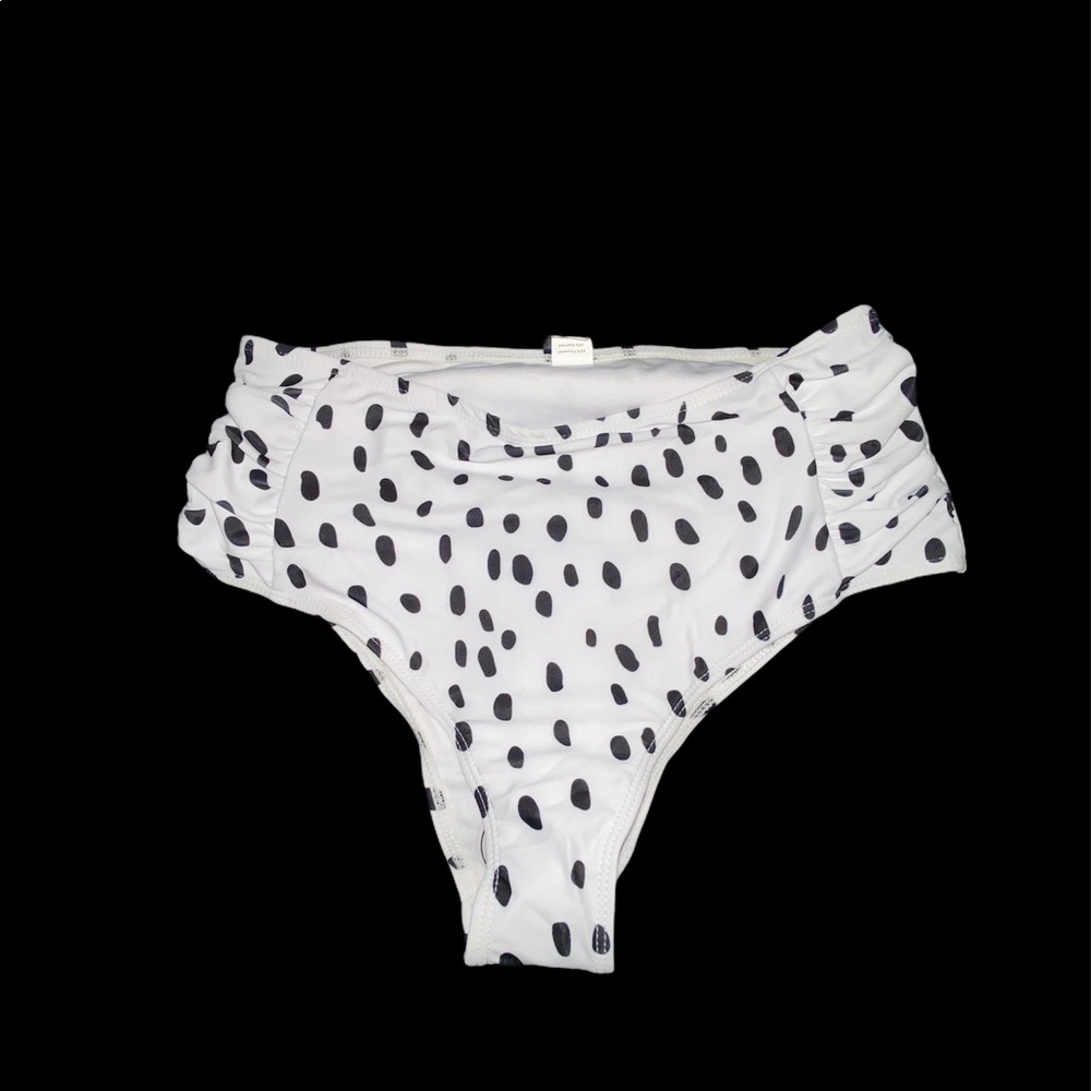 Swimwear, bathing suit, women’s, juniors